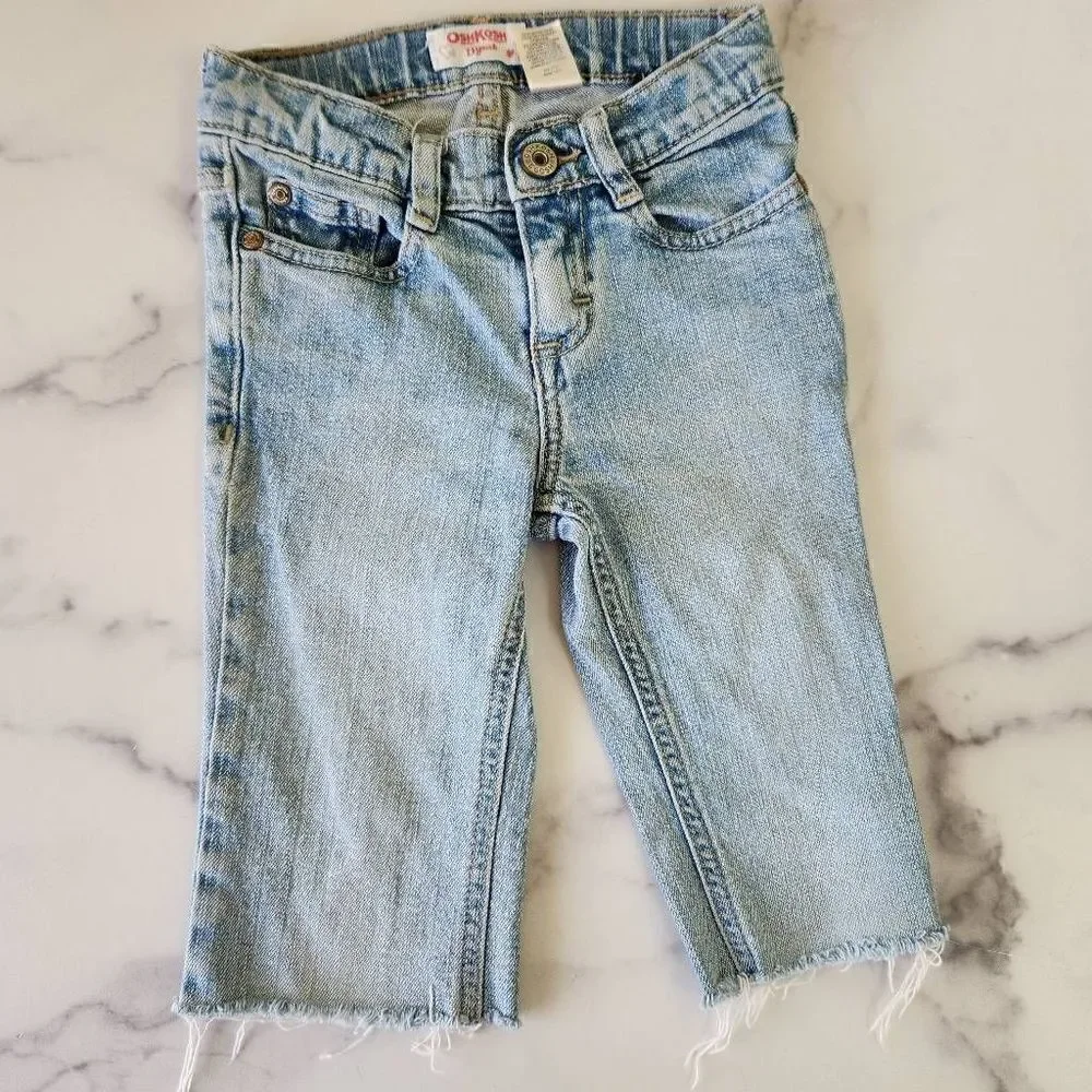 OshKosh girls size 6 Capri cropped frayed hem light blue jeans